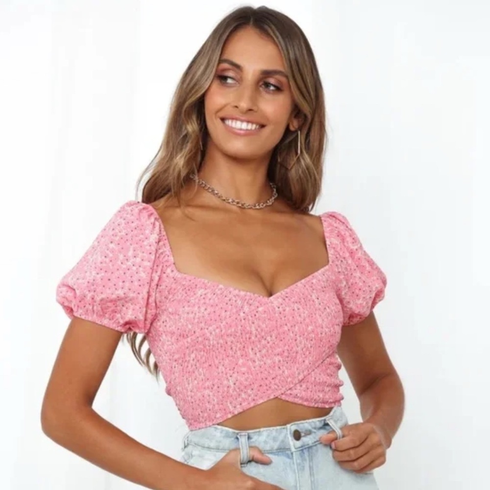 Hello Molly "Get Outta My Dreams" crop top in pink floral print - Medium